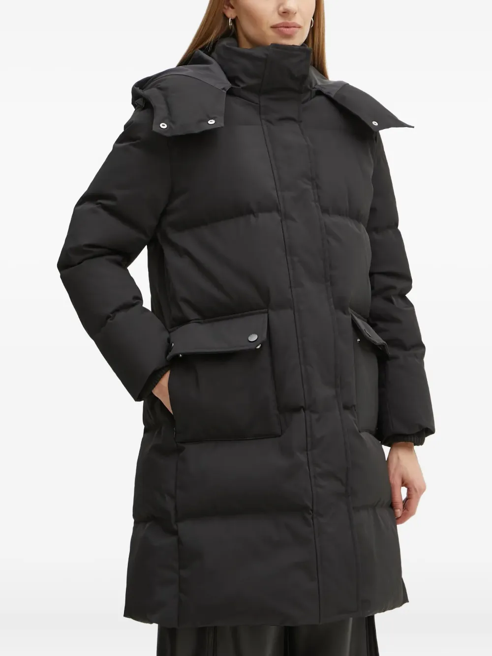 Пуховик с капюшоном GUESS USA, черный
Пуховик с капюшоном GUESS USA, черный