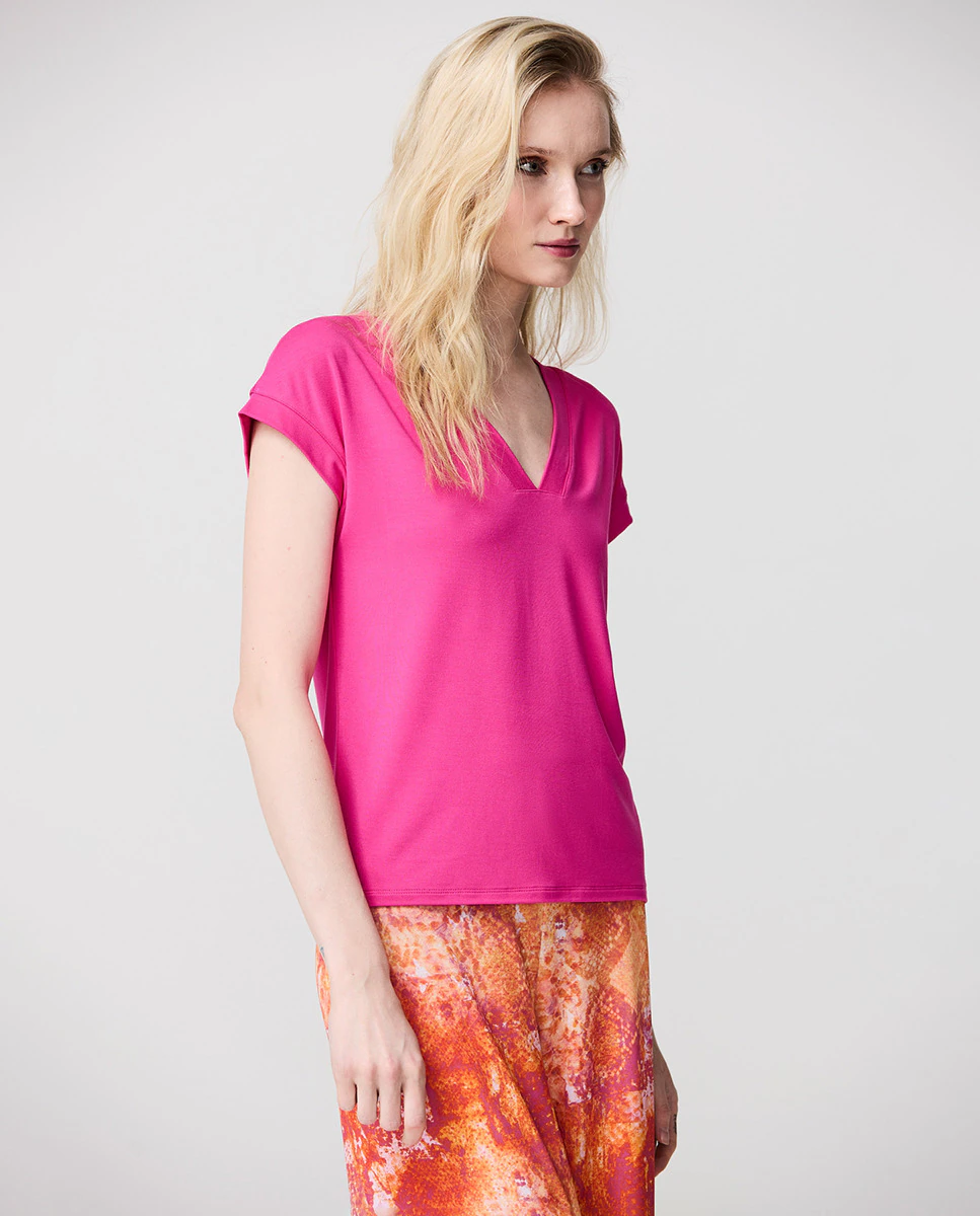 Женская футболка с V-образным вырезом и удлиненными рукавами Escorpion, розовый
Женская футболка с V-образным вырезом и удлиненными рукавами Escorpion, розовый