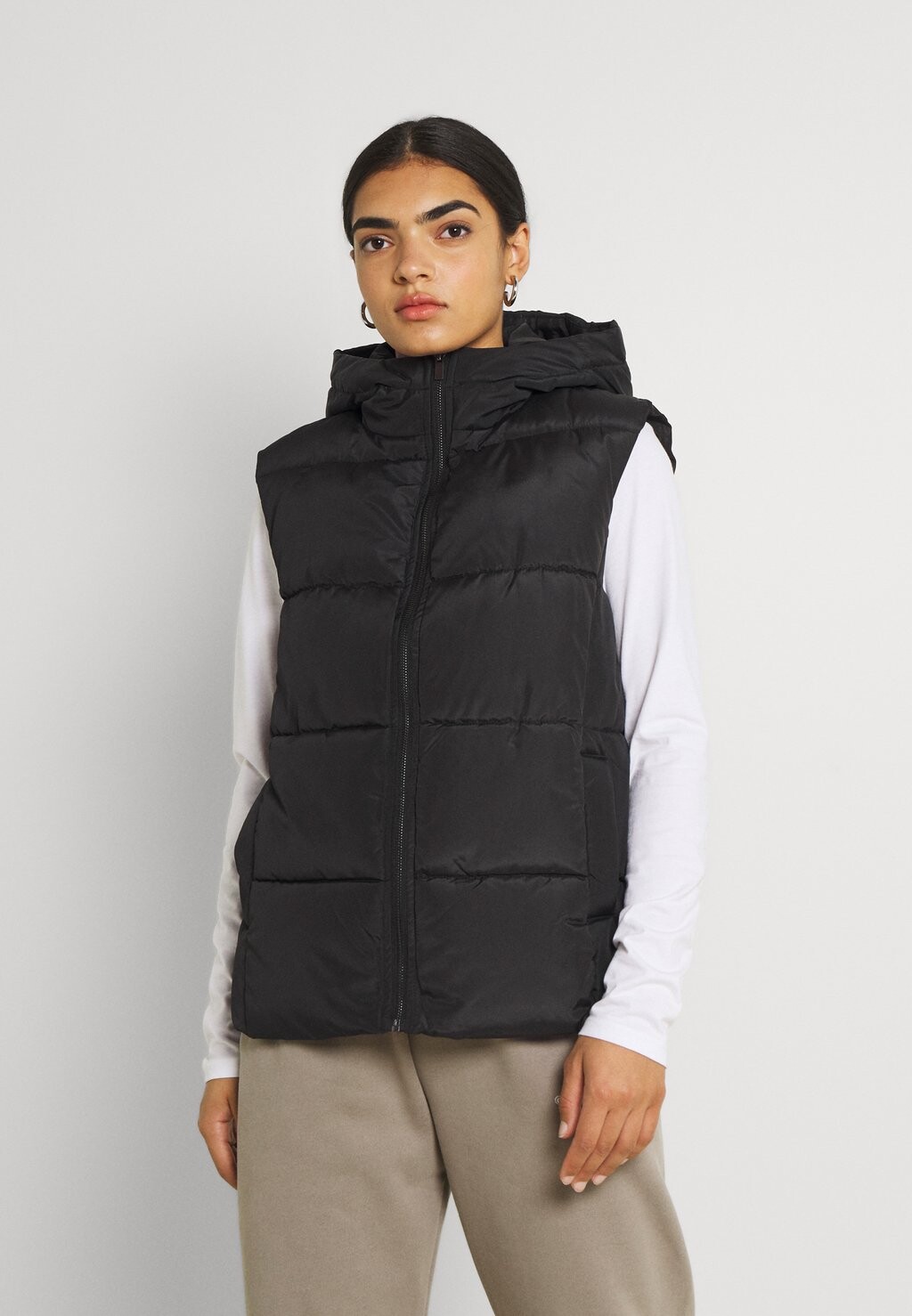 Жилет VILA ВИКАРЛА, черный
Жилет VILA ВИКАРЛА, черный