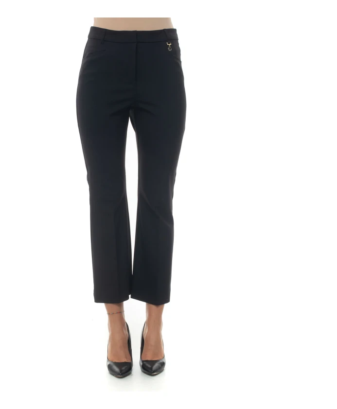 Классические эластичные брюки с карманами. Pennyblack, черный
Классические эластичные брюки с карманами. Pennyblack, черный