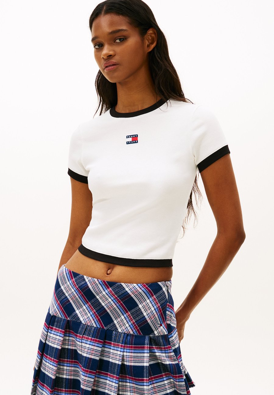 Футболка Tommy Jeans BADGE, Ecru/Off-White, Белый, Футболка Tommy Jeans BADGE, Ecru/Off-White
Футболка Tommy Jeans BADGE, Ecru/Off-White, Белый, Футболка Tommy Jeans BADGE, Ecru/Off-White