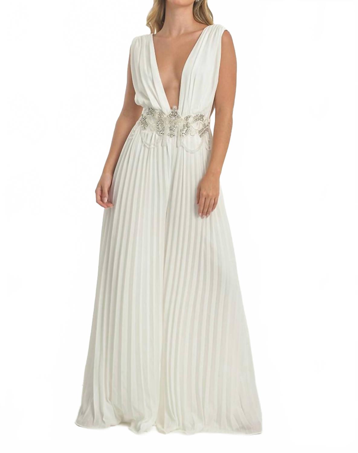 Элегантный комбинезон в белом цвете Steffany Milano
Элегантный комбинезон в белом цвете Steffany Milano