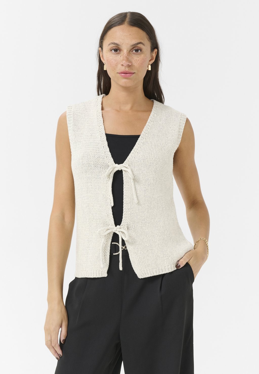 Жилет KAGERDI Kaffe, кремовый, Бежевый, Жилет KAGERDI Kaffe, кремовый
Жилет KAGERDI Kaffe, кремовый, Бежевый, Жилет KAGERDI Kaffe, кремовый