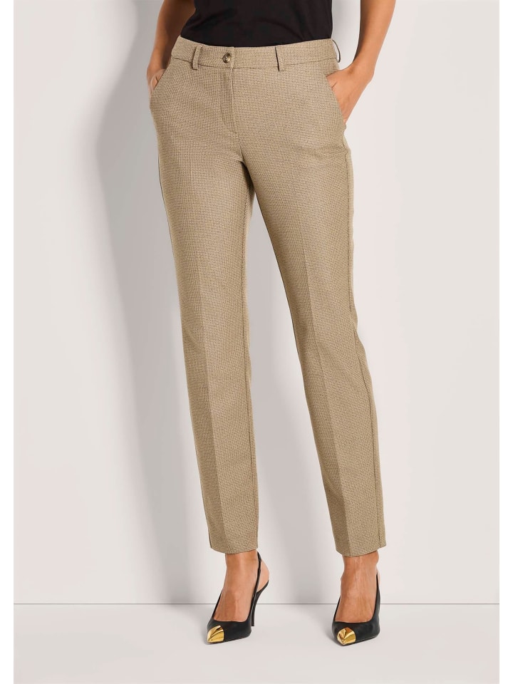 MADELEINE Брюки-чиносы средней посадки со складками, карамельно-черного цвета
MADELEINE Брюки-чиносы средней посадки со складками, карамельно-черного цвета