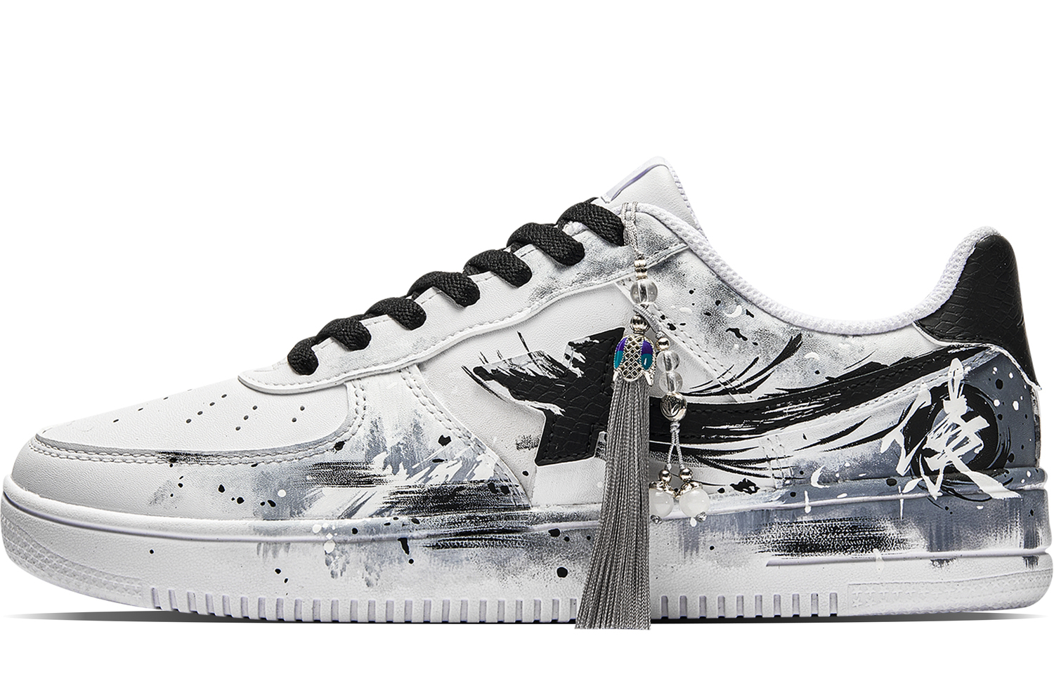 XTEP Кроссовки Air Force One Skateboard мужские низкие Black
XTEP Кроссовки Air Force One Skateboard мужские низкие Black