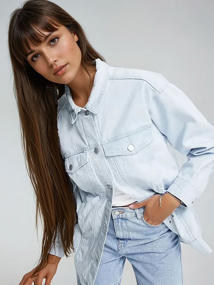 светло-голубая джинсовая куртка Monki
светло-голубая джинсовая куртка Monki