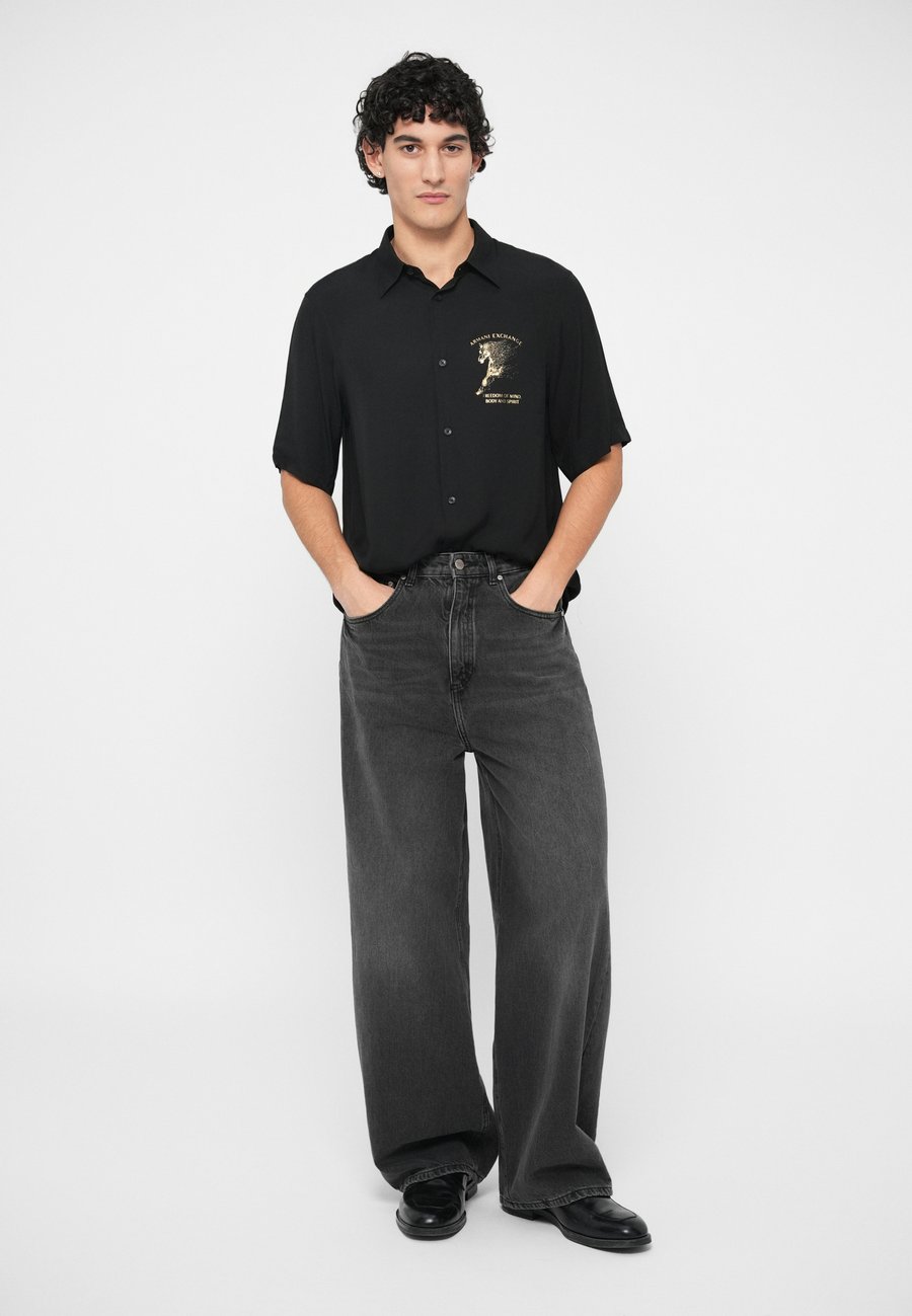 Блуза Armani Exchange SHIRT UNISEX, Black
Блуза Armani Exchange SHIRT UNISEX, Black