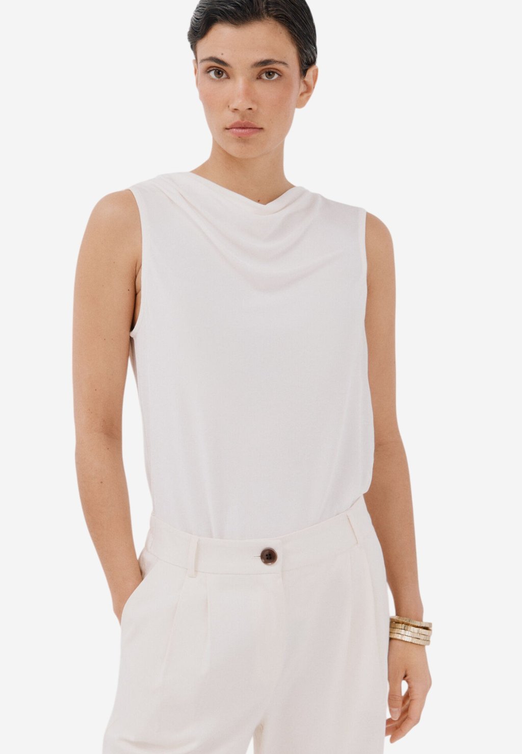 Топ Cortefiel, слоновая кость
Топ Cortefiel, слоновая кость