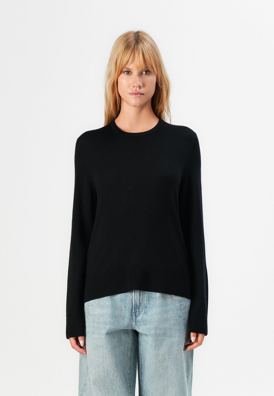 Джемпер Selected Femme SLFTHEA LS O O-NECK, Black
Джемпер Selected Femme SLFTHEA LS O O-NECK, Black