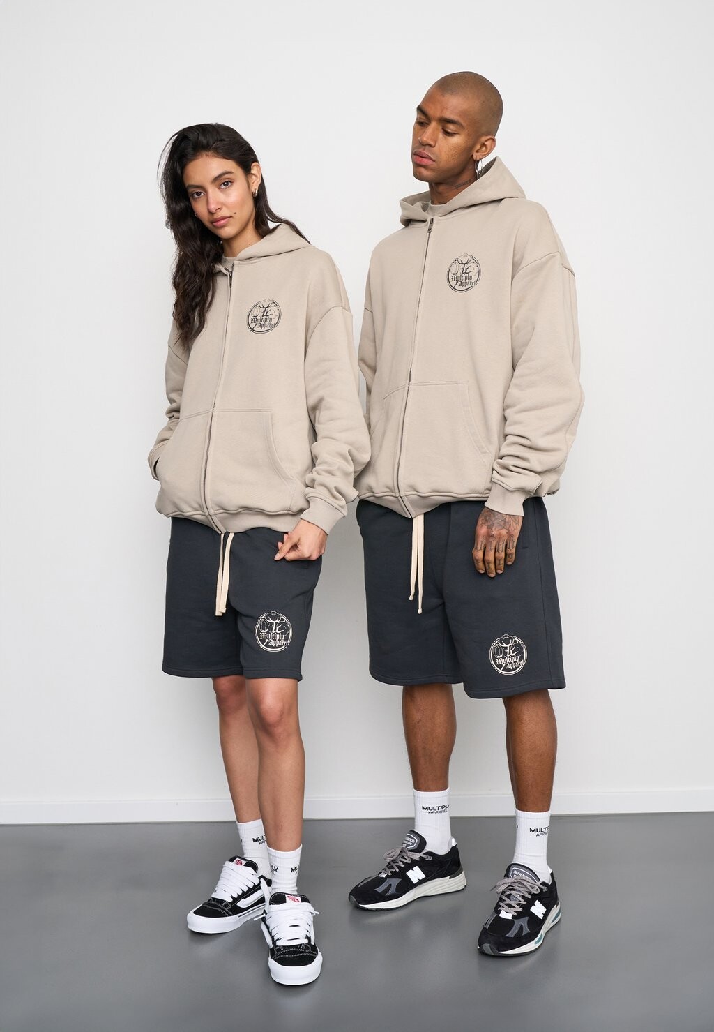 Толстовка на молнии HOODIE ANTIQUE Multiply Apparel, бежевый
Толстовка на молнии HOODIE ANTIQUE Multiply Apparel, бежевый