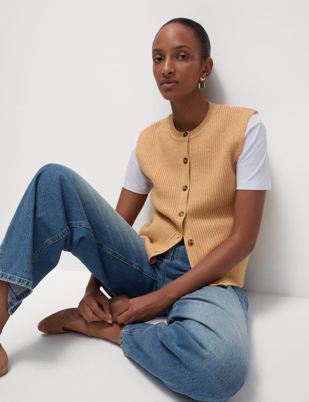 Жилет с круглым вырезом, связанный пряжей Cloud-Yarn Marks & Spencer, цвет Butterscotch
Жилет с круглым вырезом, связанный пряжей Cloud-Yarn Marks & Spencer, цвет Butterscotch
