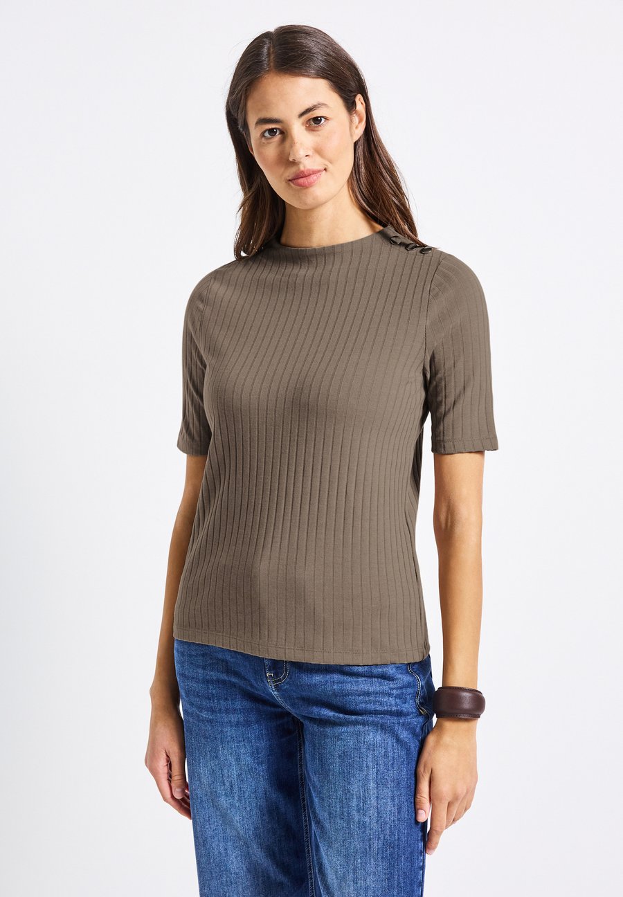 Футболка Street One TURTLENECK MIT KNÖPFEN, Braun/Brown, Коричневый, Футболка Street One TURTLENECK MIT KNÖPFEN, Braun/Brown
Футболка Street One TURTLENECK MIT KNÖPFEN, Braun/Brown, Коричневый, Футболка Street One TURTLENECK MIT KNÖPFEN, Braun/Brown