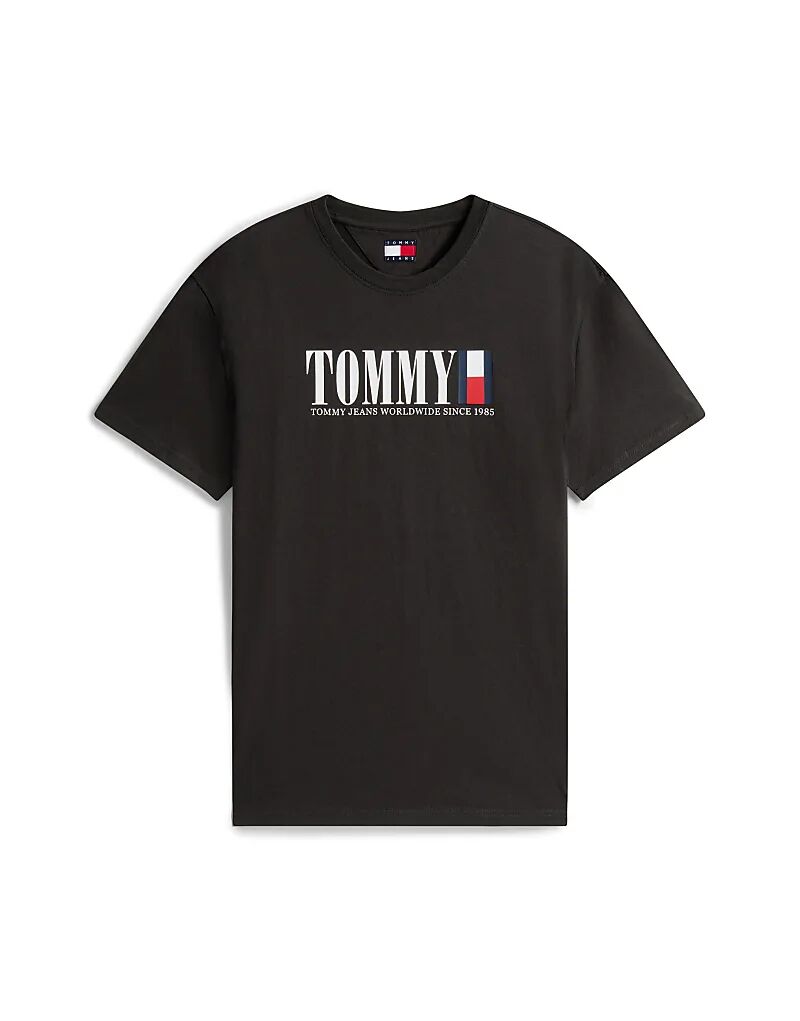 Футболка Tommy Jeans с линейным логотипом и флагом, черная 
Футболка Tommy Jeans с линейным логотипом и флагом, черная