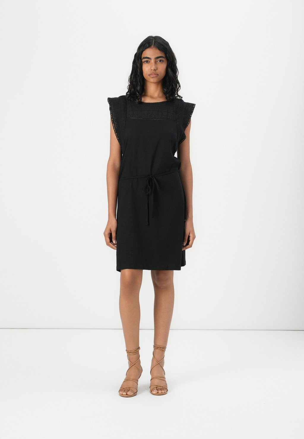 Платье из джерси HEIDI DRESS JDY, черный
Платье из джерси HEIDI DRESS JDY, черный