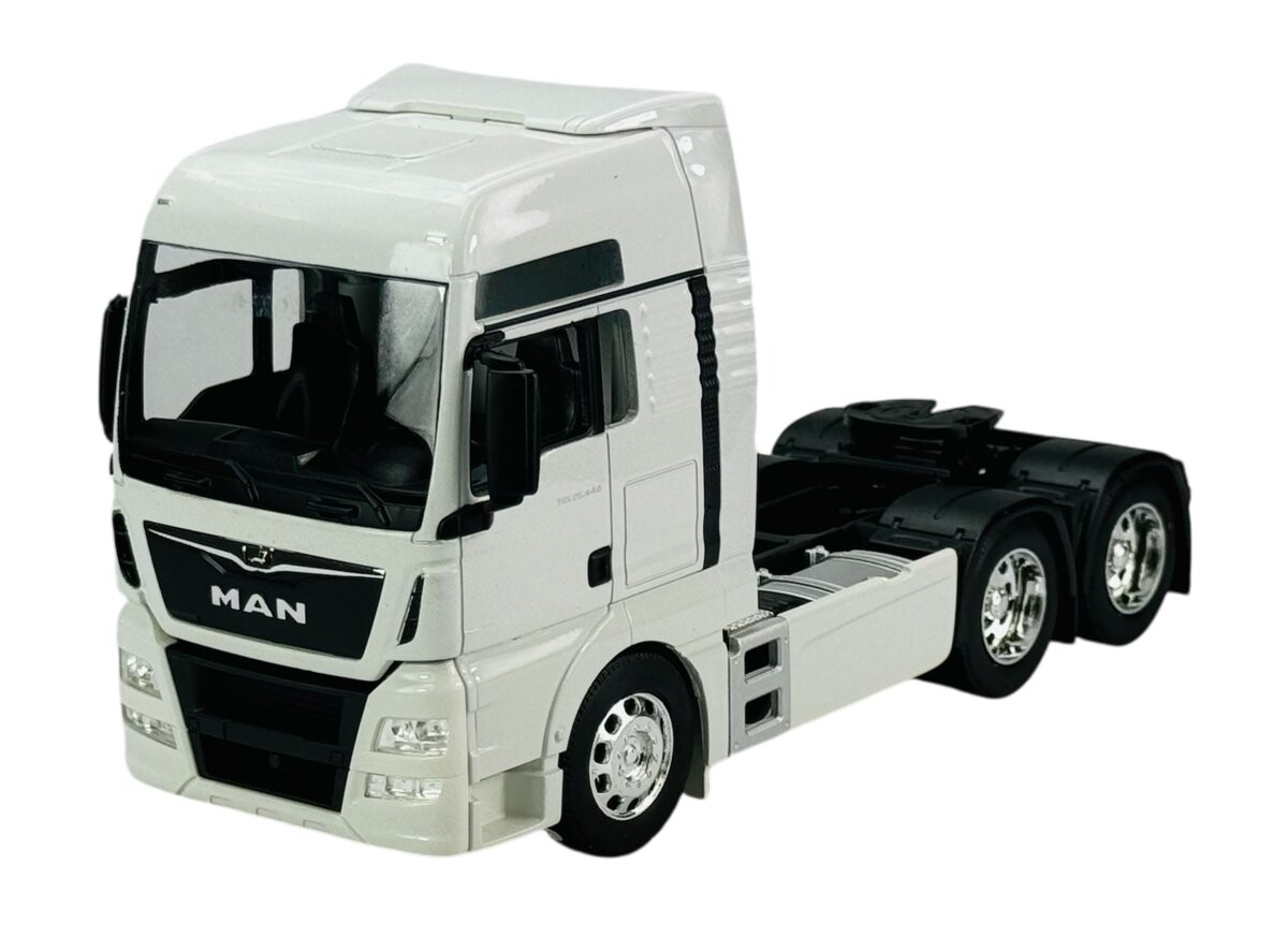 Welly Man Tgx 3 Axes Белый 1:32 32650
Welly Man Tgx 3 Axes Белый 1:32 32650