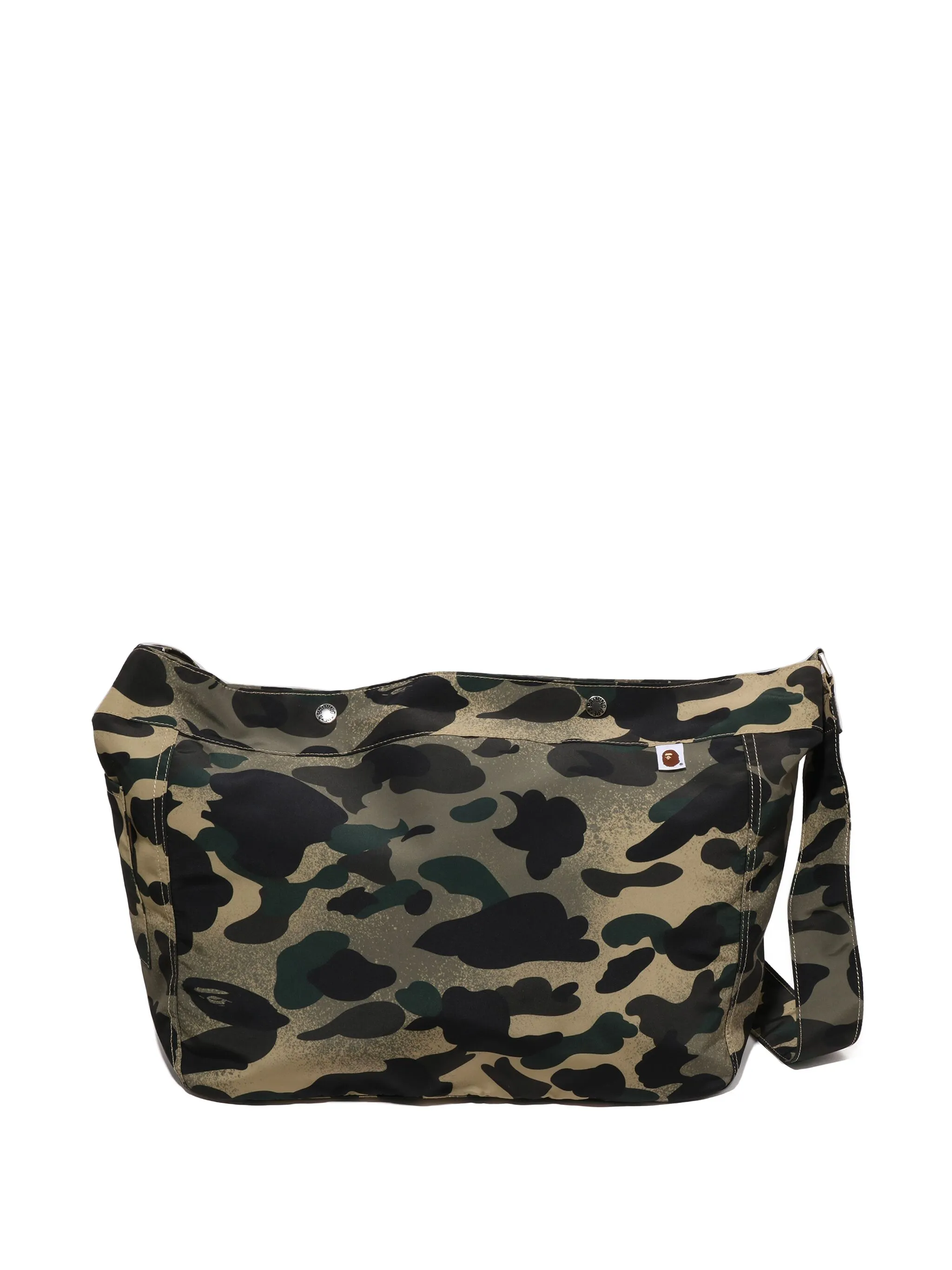 Сумка-мессенджер с камуфляжным узором A Bathing Ape, зеленый
Сумка-мессенджер с камуфляжным узором A Bathing Ape, зеленый