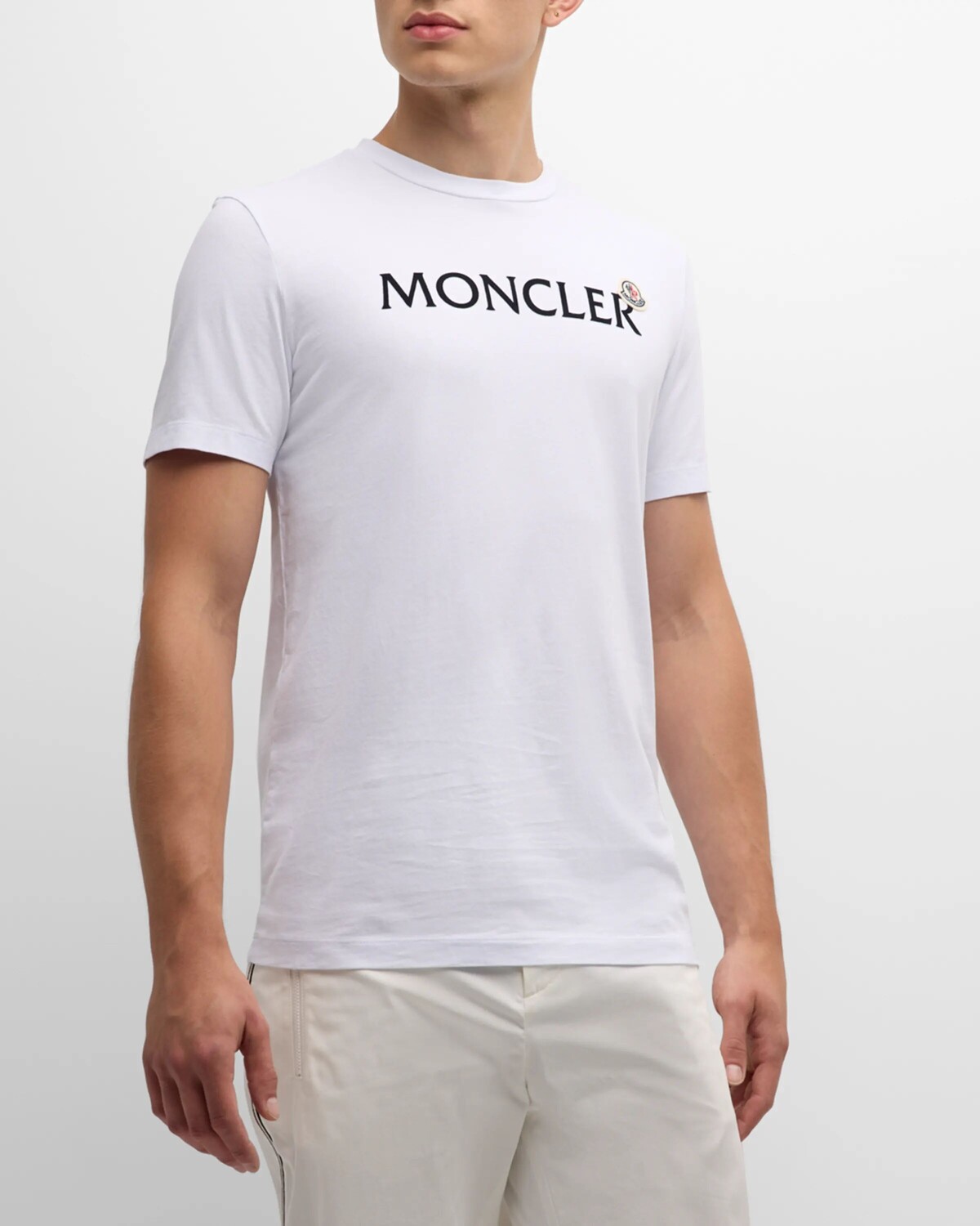 Мужская футболка с маленьким логотипом Moncler, цвет White
Мужская футболка с маленьким логотипом Moncler, цвет White