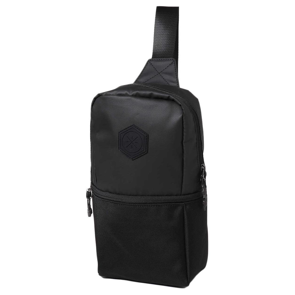 LINING Полиэстеровая сумка-слинг мужская черная, Black
LINING Полиэстеровая сумка-слинг мужская черная, Black