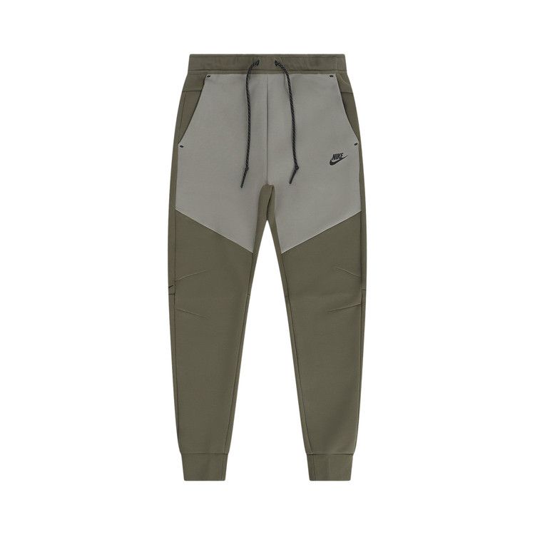 Джоггеры Nike Tech Fleece Joggers, Medium Olive/Light Army/Black
Джоггеры Nike Tech Fleece Joggers, Medium Olive/Light Army/Black