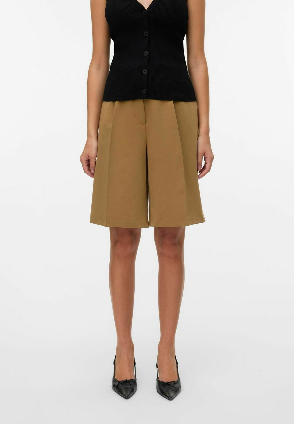 Шорты VMPASSI MW KNEE VMA Aware, хаки
Шорты VMPASSI MW KNEE VMA Aware, хаки