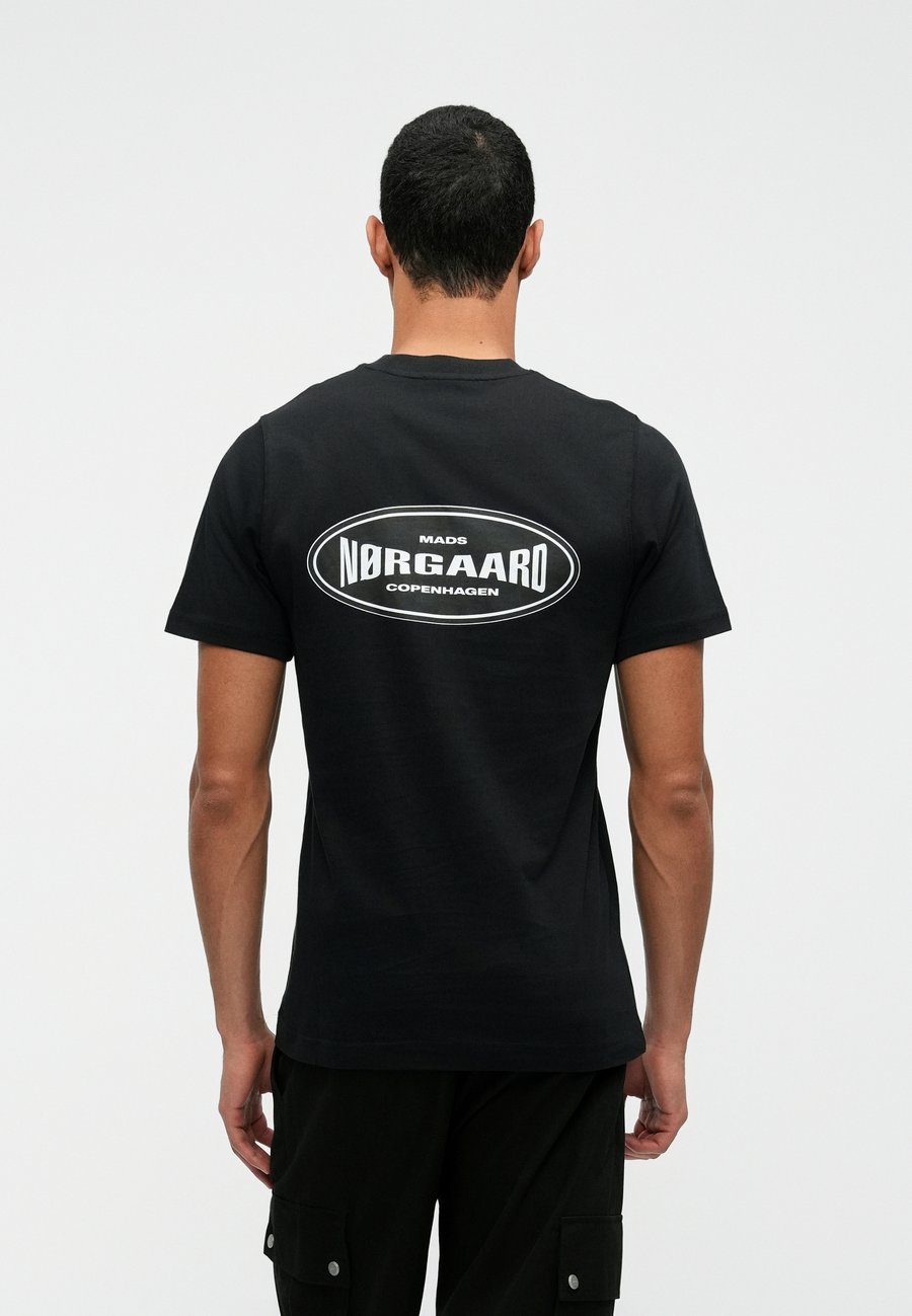 Футболка Mads Nørgaard BIG LOGO FRODE TEE, Black, Черный, Футболка Mads Nørgaard BIG LOGO FRODE TEE, Black
Футболка Mads Nørgaard BIG LOGO FRODE TEE, Black, Черный, Футболка Mads Nørgaard BIG LOGO FRODE TEE, Black