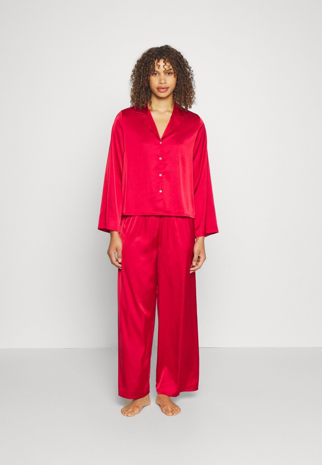 Комплект ночного белья Anna Field, цвет red
Комплект ночного белья Anna Field, цвет red