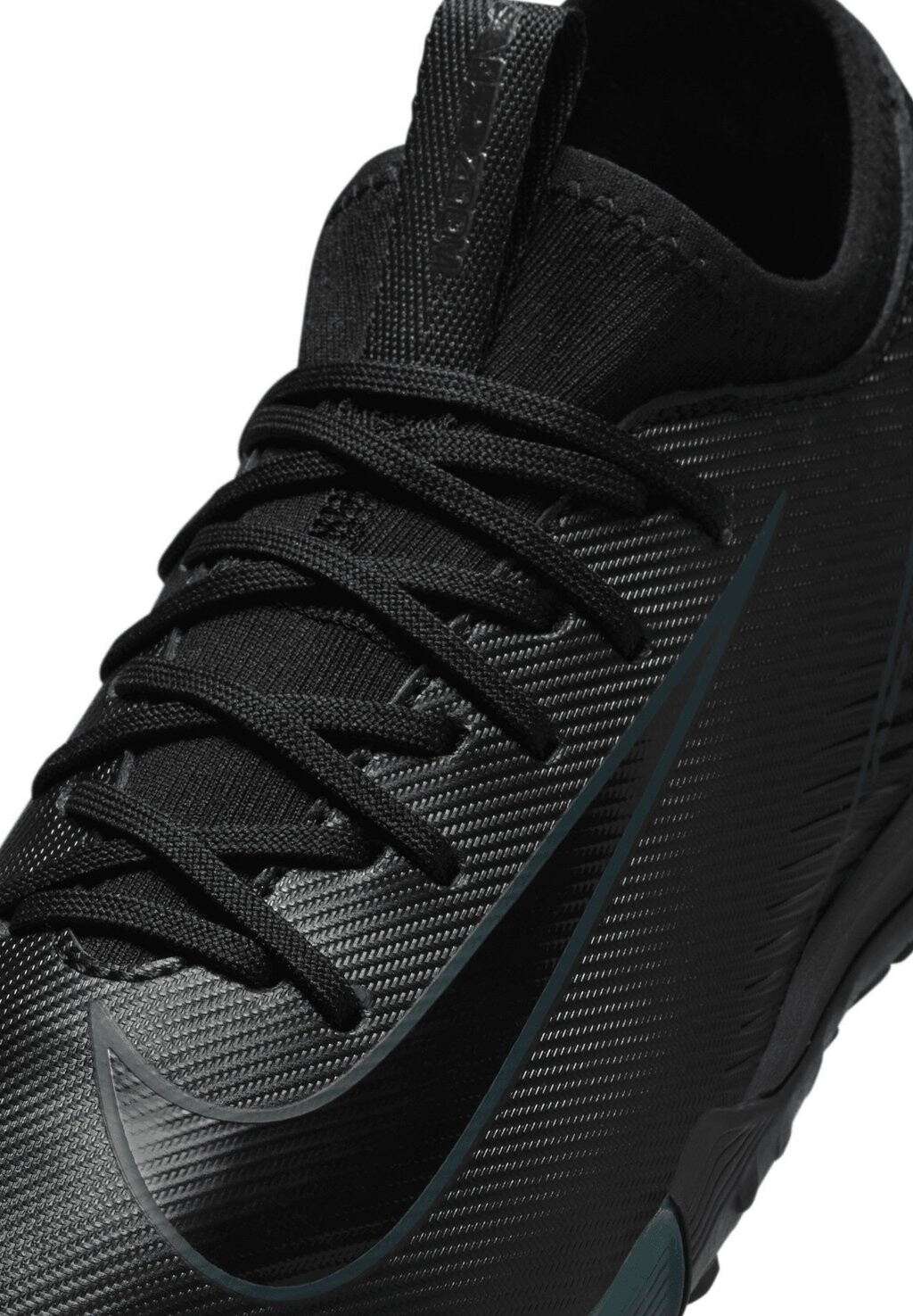 Кроссовки на шнуровке Nike, черный
Кроссовки на шнуровке Nike, черный