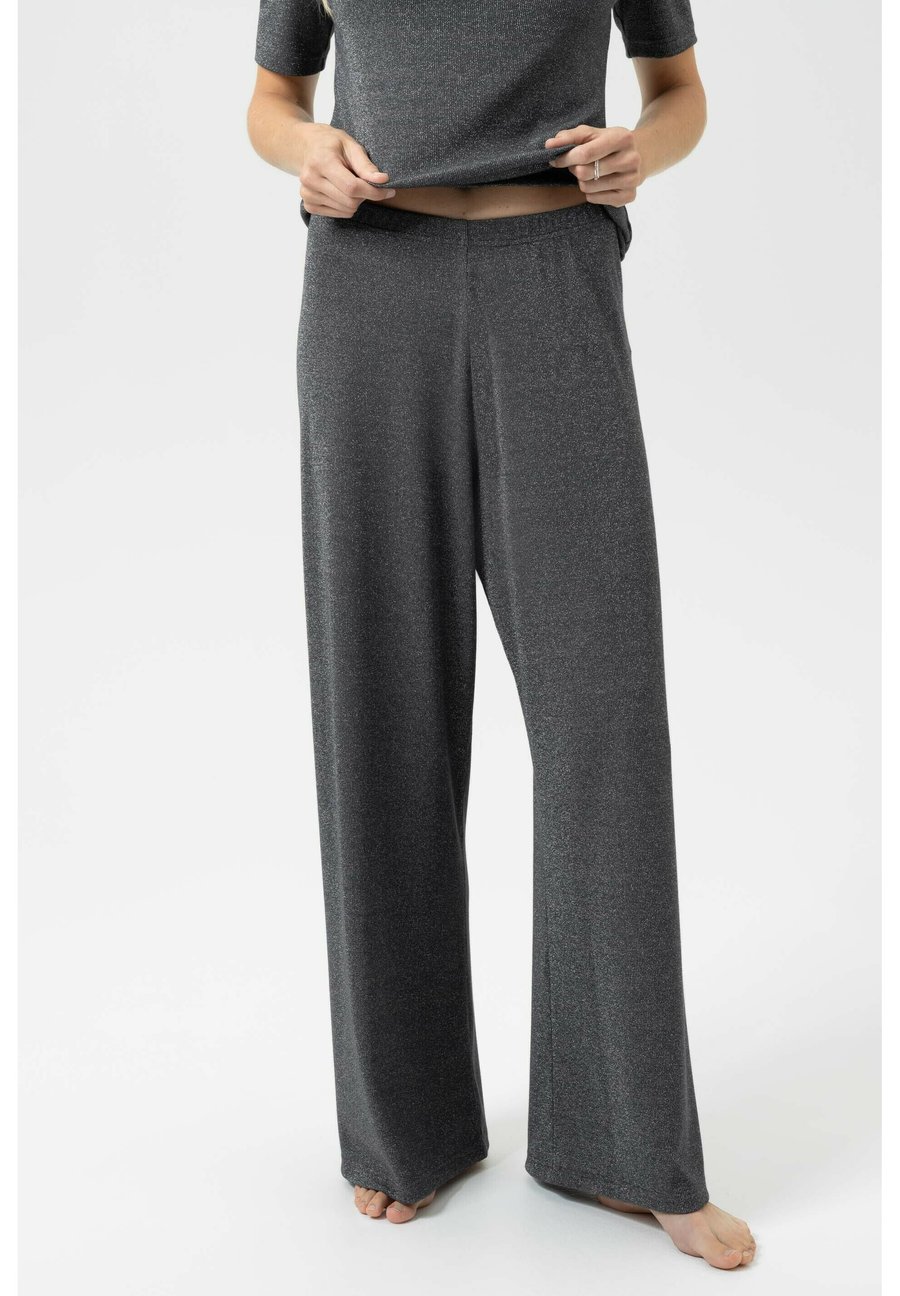 Пижамные брюки mey MEY HOSE LANG SERIE SPARKLING RIB, Thunder Grey/Dark Blue
Пижамные брюки mey MEY HOSE LANG SERIE SPARKLING RIB, Thunder Grey/Dark Blue