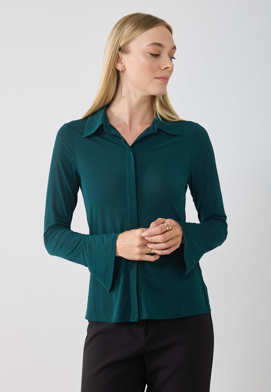 Блуза Anna Field Button-down blouse, Ponderosa Pine/Dark Green
Блуза Anna Field Button-down blouse, Ponderosa Pine/Dark Green