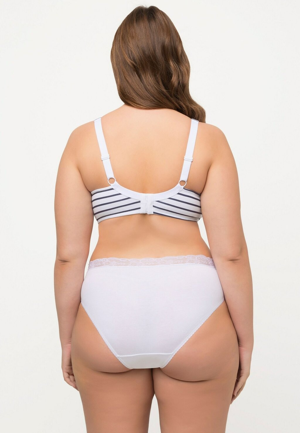 Бюстгальтер пуш-ап Ulla Popken, молочный 
Бюстгальтер пуш-ап Ulla Popken, молочный