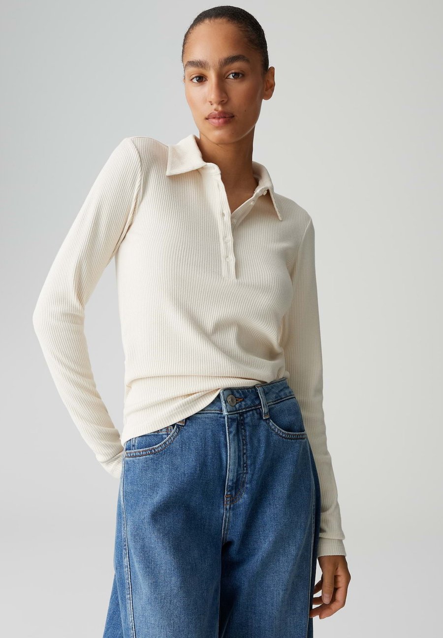 Поло OPUS SLIM FIT, Soft Cream/White
Поло OPUS SLIM FIT, Soft Cream/White