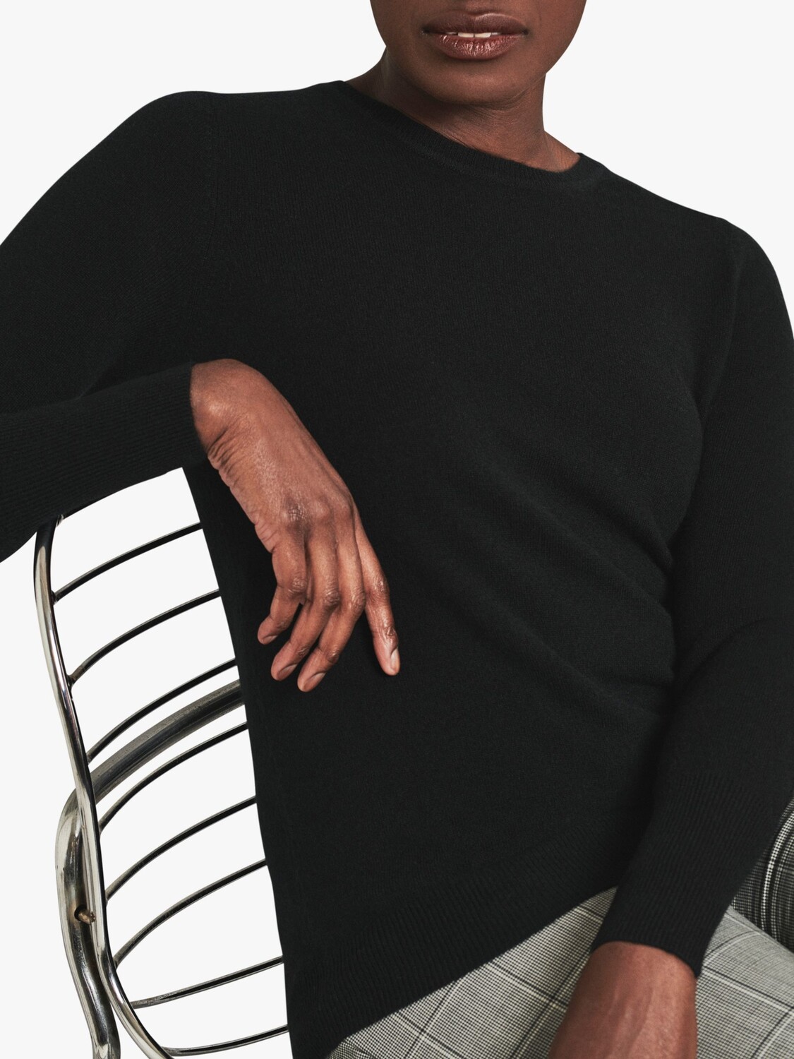 Кашемировый джемпер с круглым вырезом Pure Collection, черный
Кашемировый джемпер с круглым вырезом Pure Collection, черный