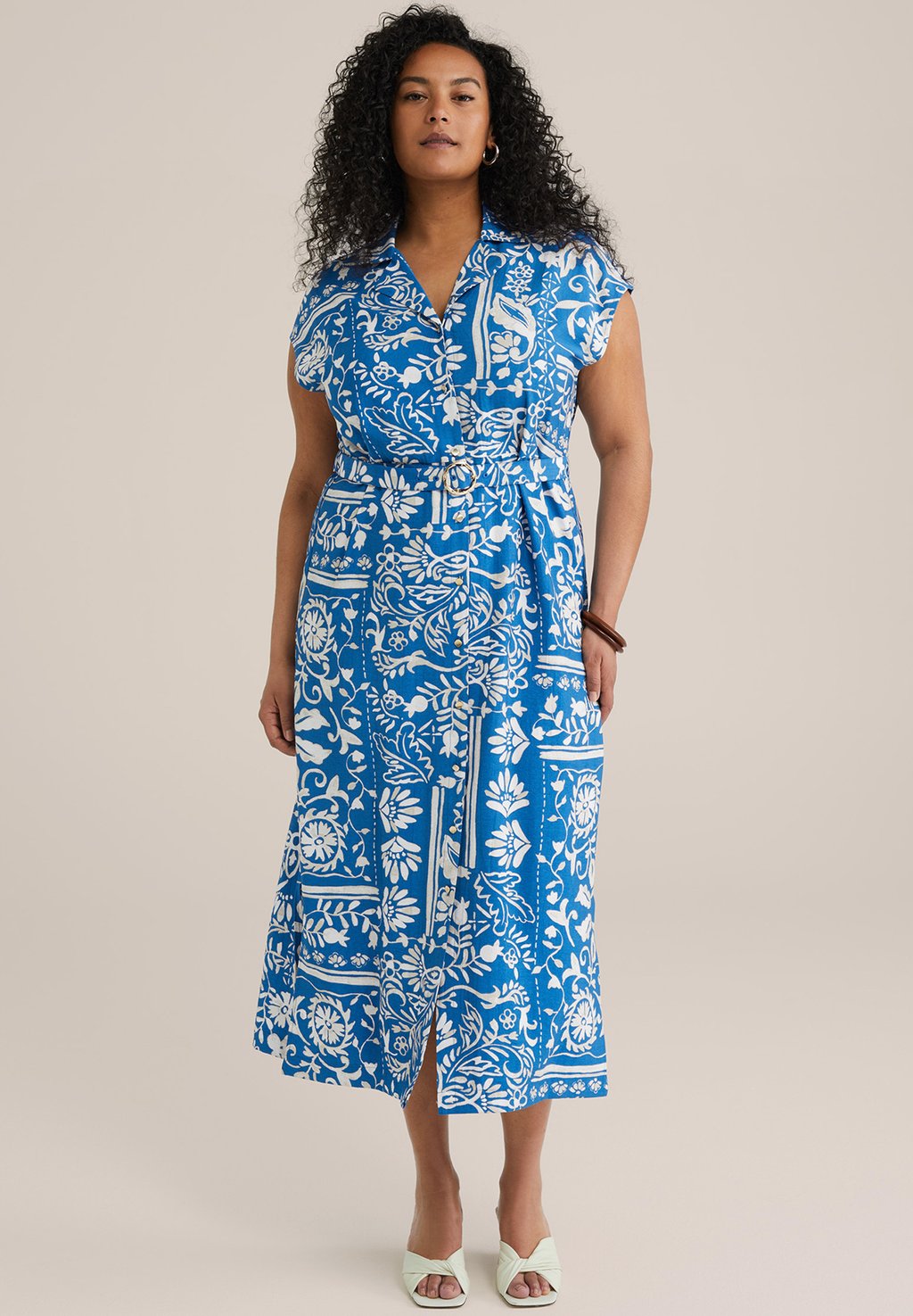 Платье-рубашка CURVE WE Fashion, синий
Платье-рубашка CURVE WE Fashion, синий