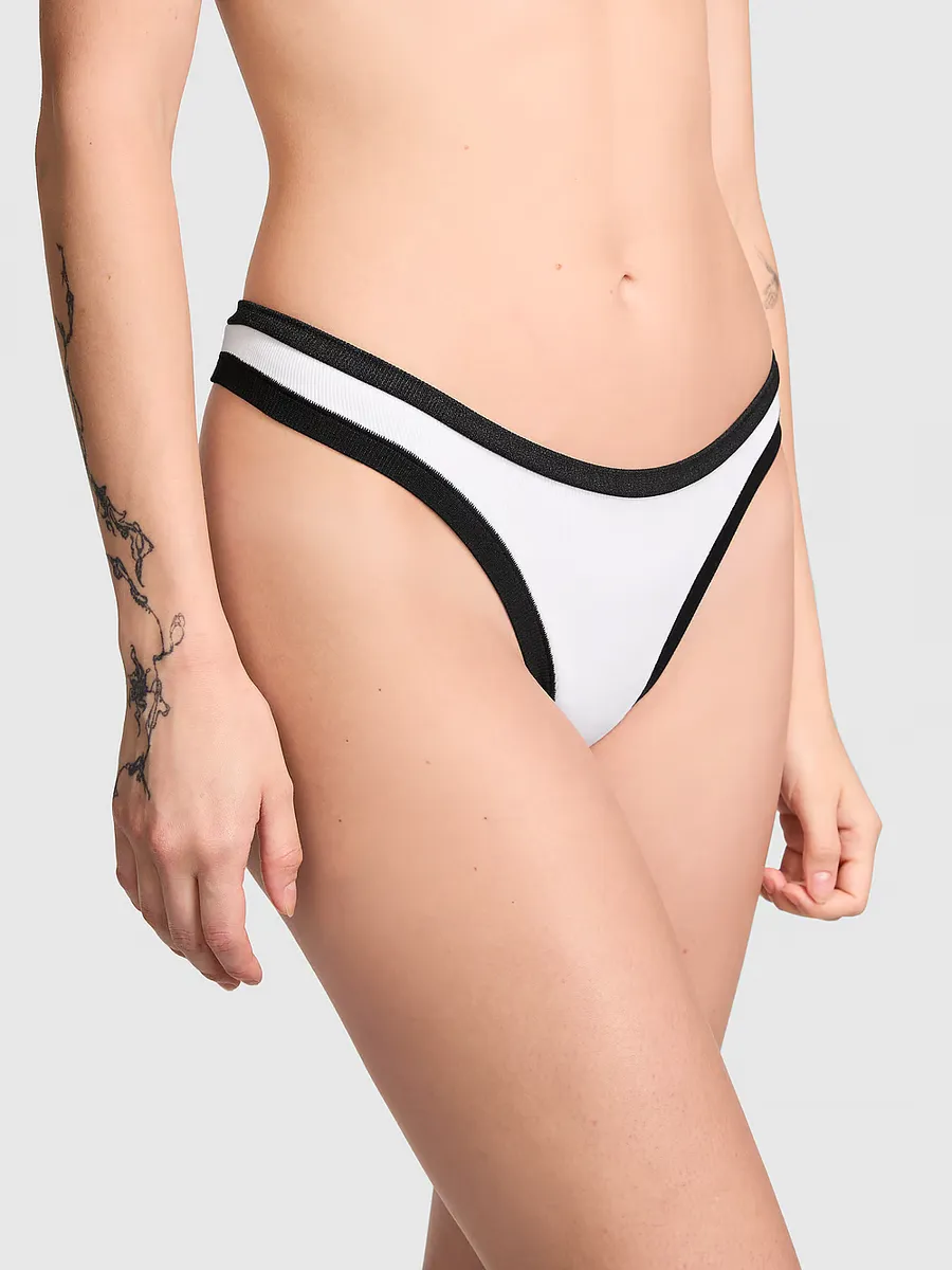 Бесшовные трусики-стринги с высоким вырезом Pink, белый
Бесшовные трусики-стринги с высоким вырезом Pink, белый