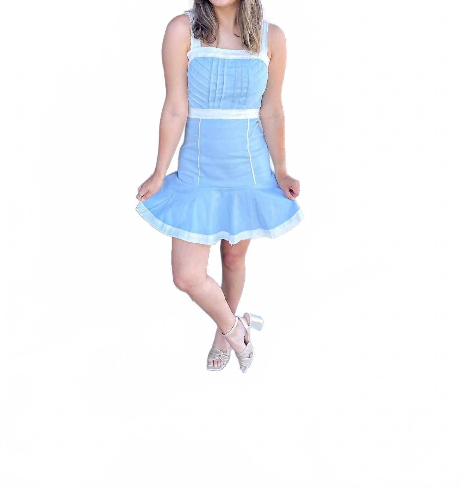 Мини-платье Skye Flare светло-голубого цвета Day + Moon, светло-голубой
Мини-платье Skye Flare светло-голубого цвета Day + Moon, светло-голубой