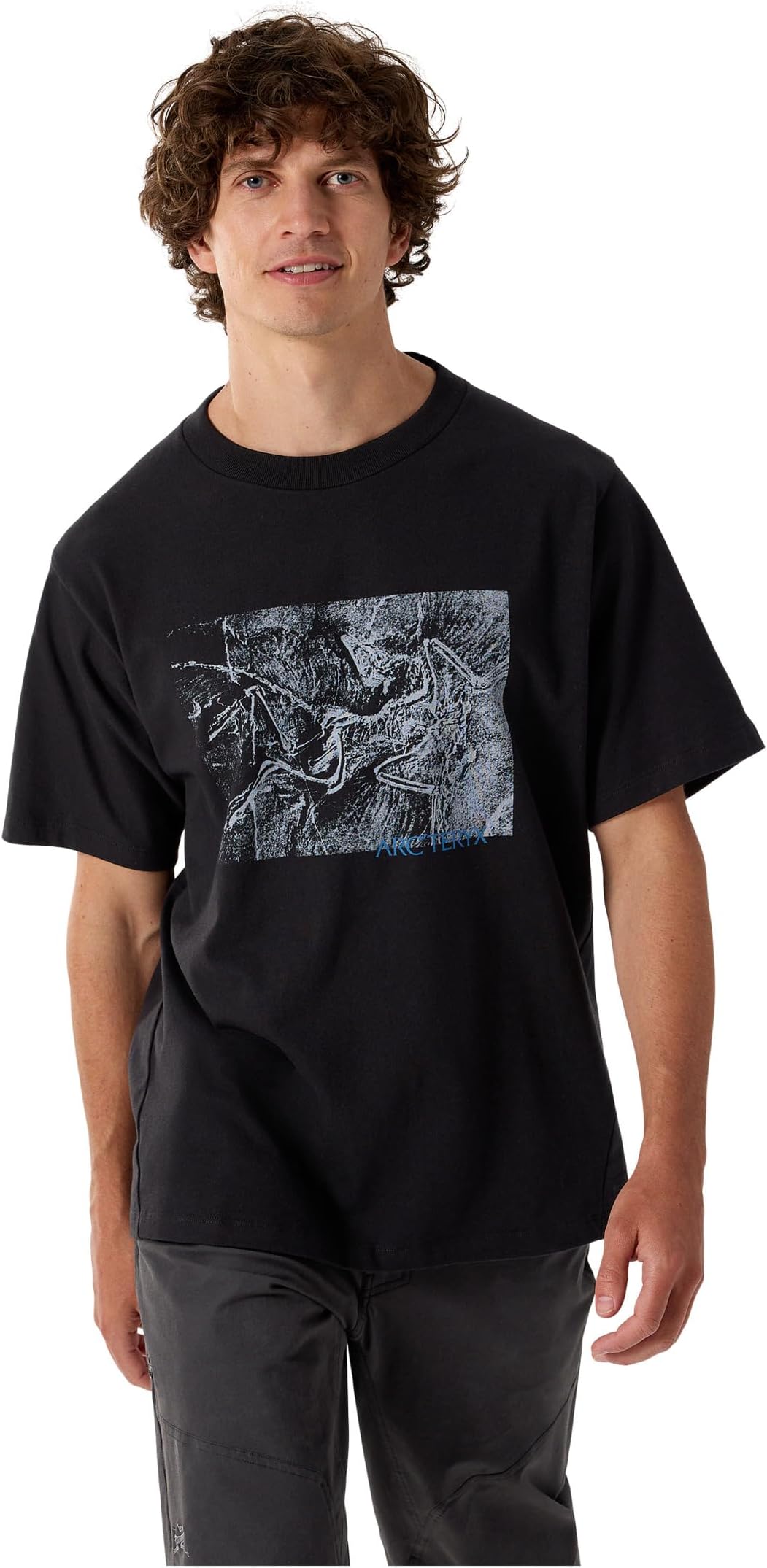 Мужская хлопковая литографическая рубашка Kragg с коротким рукавом Arc'teryx, Black
Мужская хлопковая литографическая рубашка Kragg с коротким рукавом Arc'teryx, Black