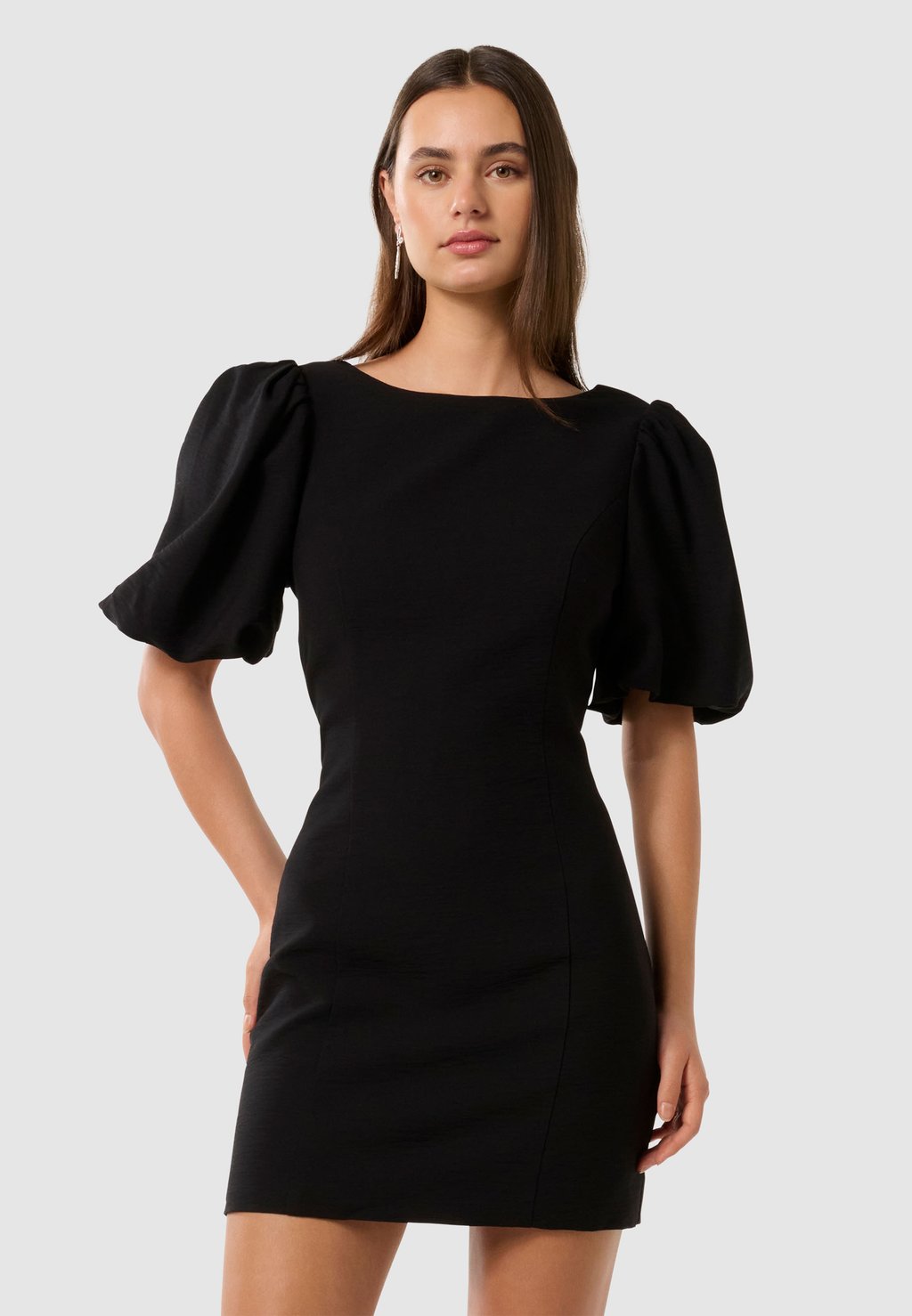 Коктейльное платье / Вечернее платье HEATHER LOW BOW BACK MINI Forever New, черный
Коктейльное платье / Вечернее платье HEATHER LOW BOW BACK MINI Forever New, черный