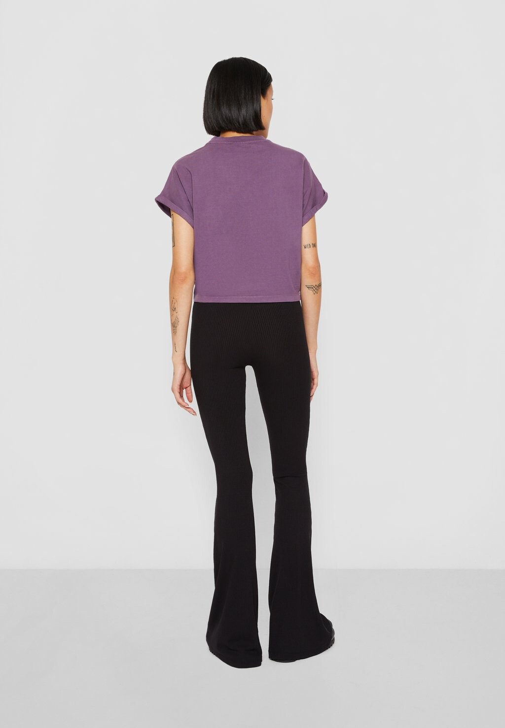 Базовая футболка Ladies Short Pigment Dye Cut On Sleeve Tee Urban Classics, темно-фиолетовый
Базовая футболка Ladies Short Pigment Dye Cut On Sleeve Tee Urban Classics, темно-фиолетовый