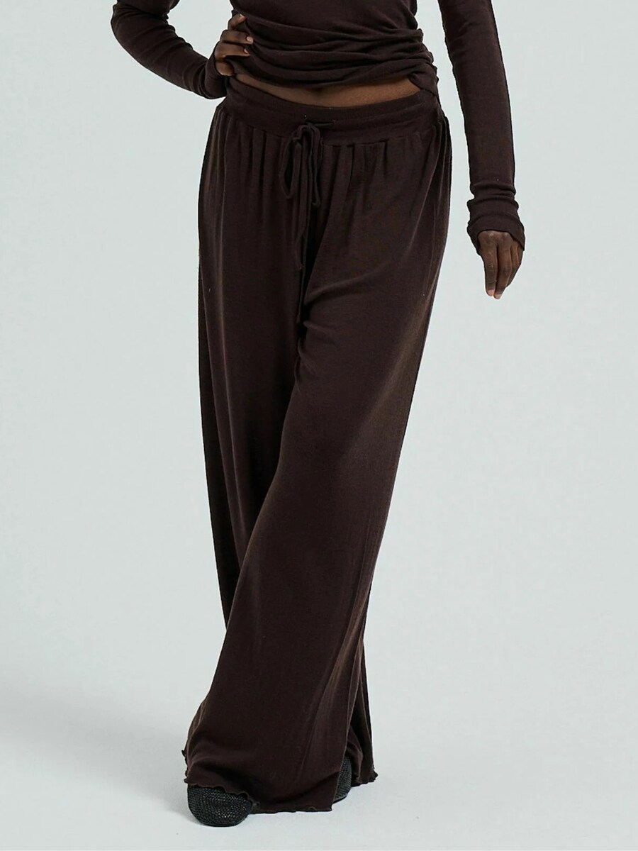 Широкие брюки Seamless Basic Woolen Barbera, шоколадный
Широкие брюки Seamless Basic Woolen Barbera, шоколадный