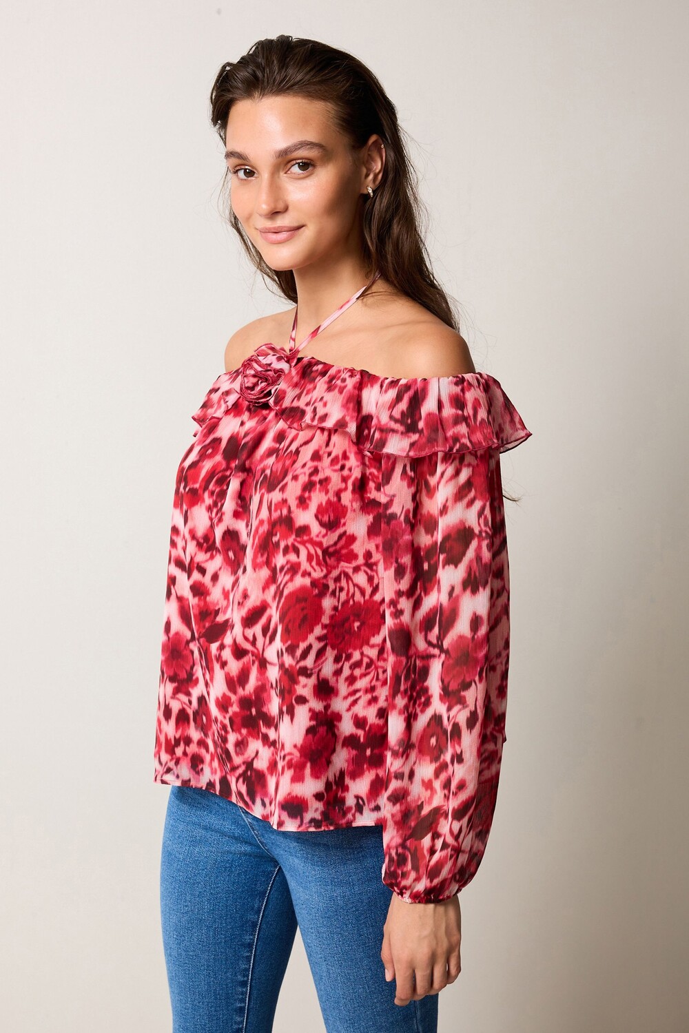 Топ с длинными рукавами вырезом через шею и декоративным цветочным мотивом Next, красный
Топ с длинными рукавами вырезом через шею и декоративным цветочным мотивом Next, красный