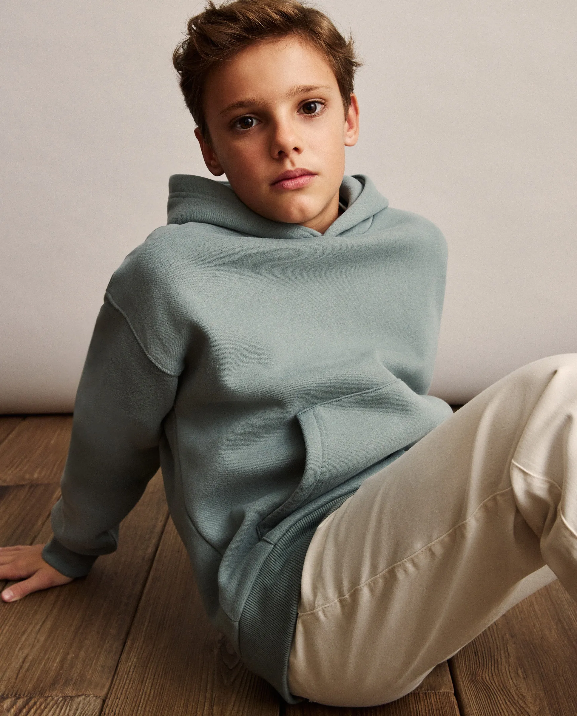 Детская оверсайз худи с капюшоном и карманом-кенгуру Coconut El Corte Inglés, зеленый
Детская оверсайз худи с капюшоном и карманом-кенгуру Coconut El Corte Inglés, зеленый