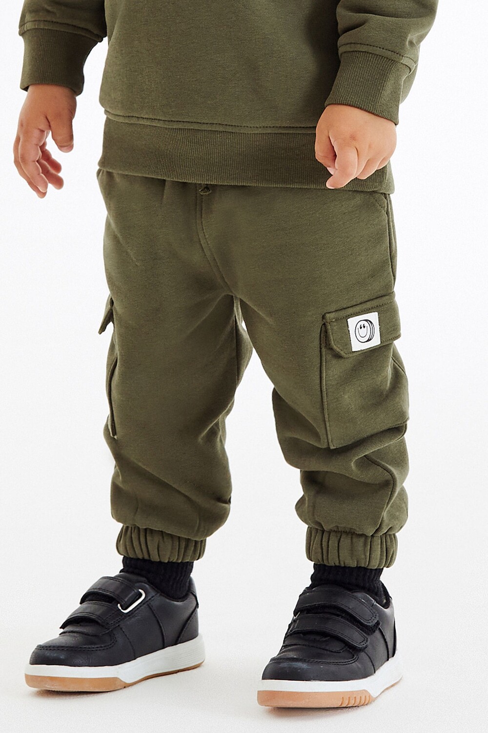 Спортивная обувь с застежкой-липучкой Next, черный
Спортивная обувь с застежкой-липучкой Next, черный