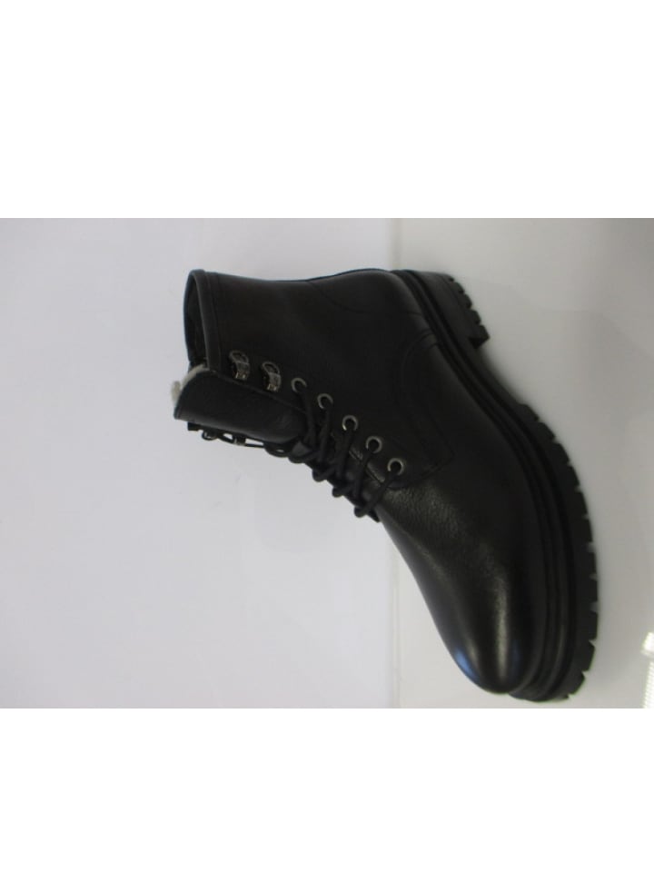 Ботинки Savoy на шнуровке черного цвета DIGEL
Ботинки Savoy на шнуровке черного цвета DIGEL