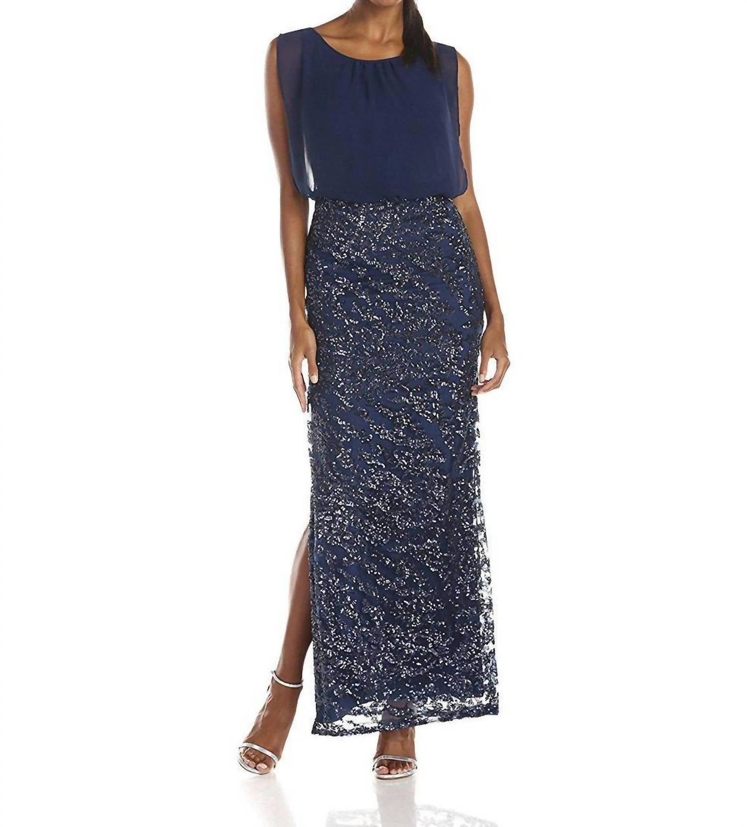 Накладное вечернее платье с пайетками в темно-синем цвете Aidan Mattox
Накладное вечернее платье с пайетками в темно-синем цвете Aidan Mattox