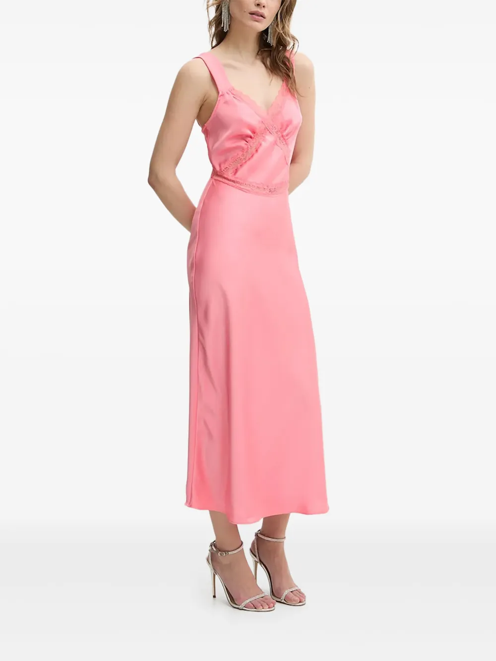 Платье-комбинация с кружевом Bardot, розовый
Платье-комбинация с кружевом Bardot, розовый