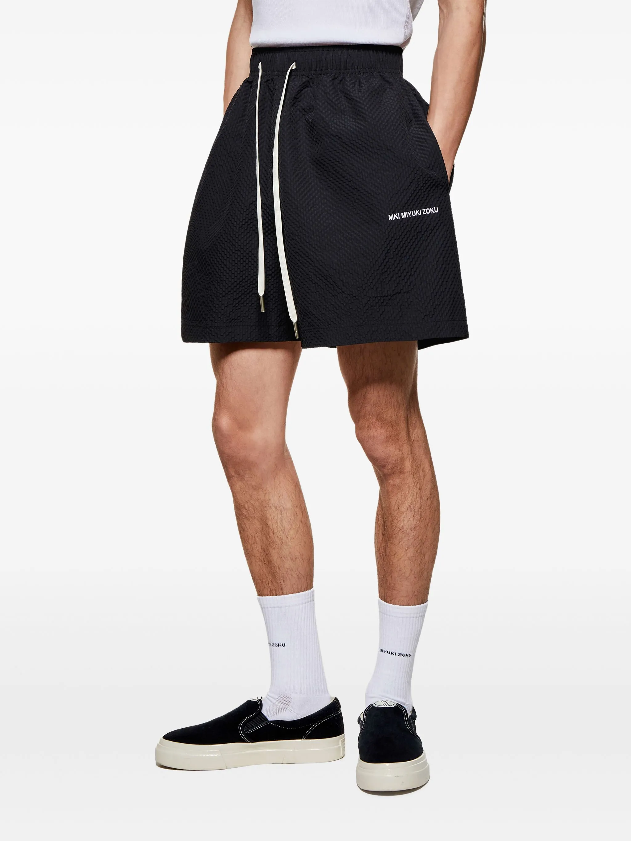 Шорты из сирсакера с кулиской Mki Miyuki Zoku, черный
Шорты из сирсакера с кулиской Mki Miyuki Zoku, черный