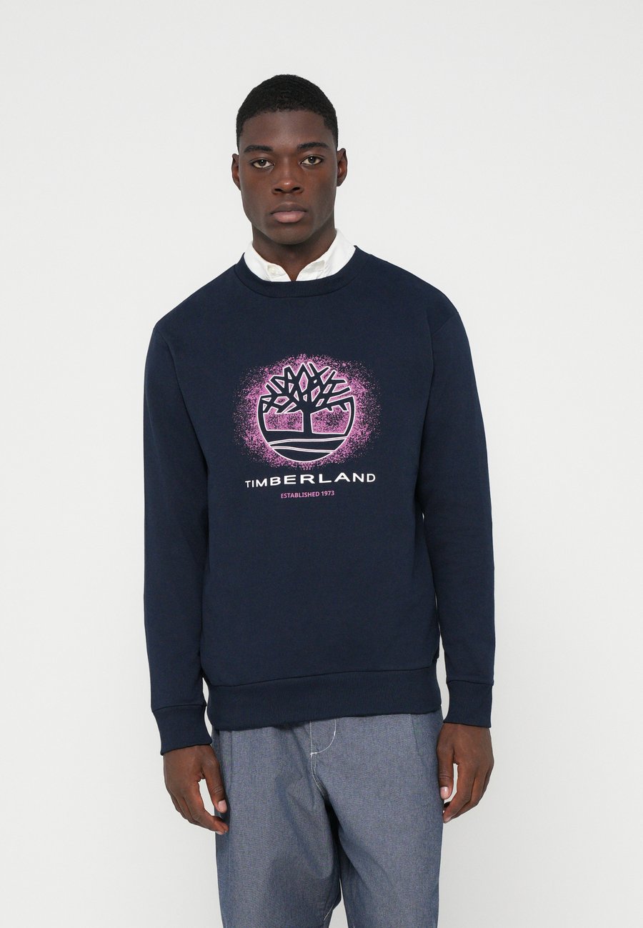 Толстовка Timberland FRONT SEASONAL TREE LOGO GRAPHIC CREWNECK, Dark Sapphire/Dark Blue
Толстовка Timberland FRONT SEASONAL TREE LOGO GRAPHIC CREWNECK, Dark Sapphire/Dark Blue