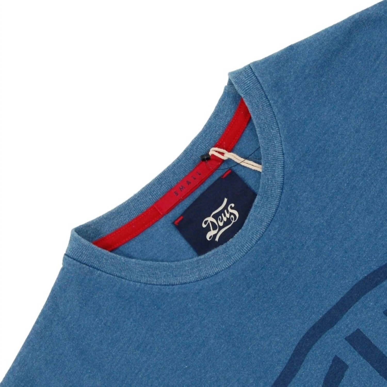 Мужская футболка цвета индиго Deus ex Machina
Мужская футболка цвета индиго Deus ex Machina