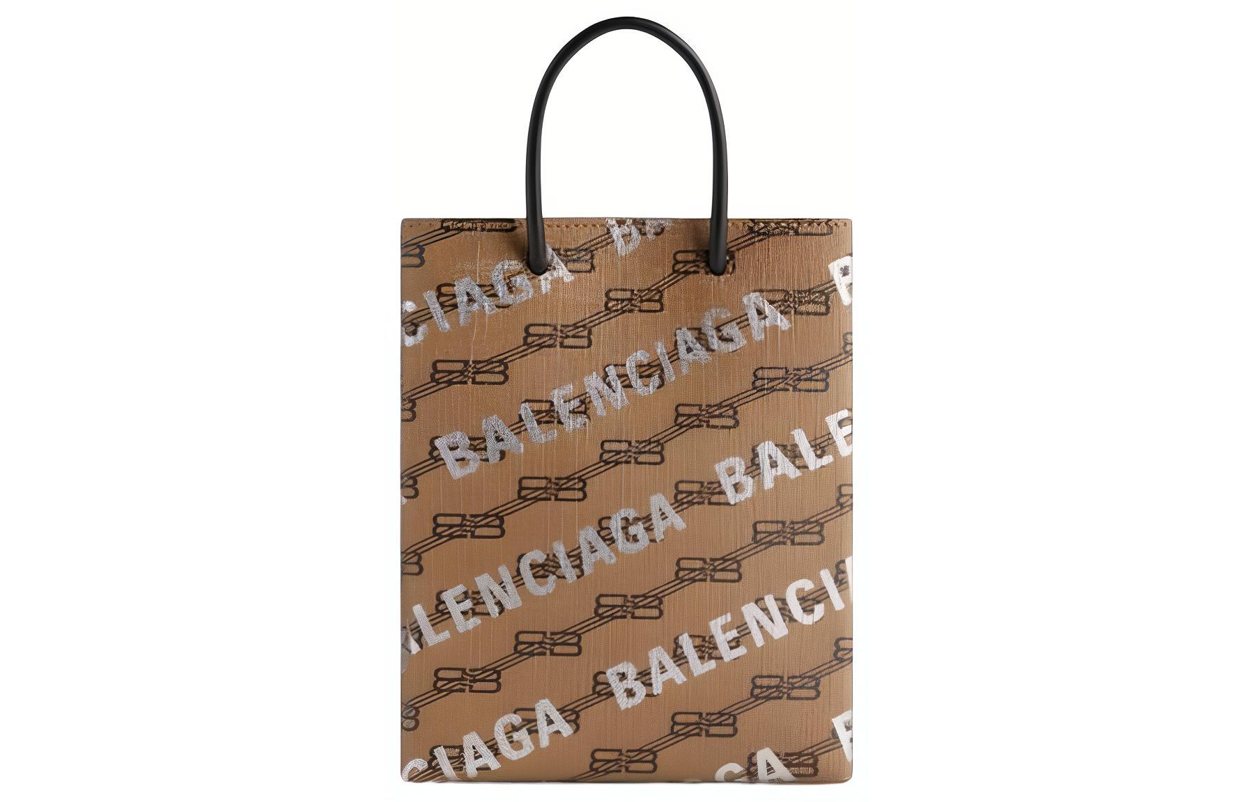 Полиуретановая наплечная сумка через плечо женская большая бежево-коричневая Balenciaga
Полиуретановая наплечная сумка через плечо женская большая бежево-коричневая Balenciaga