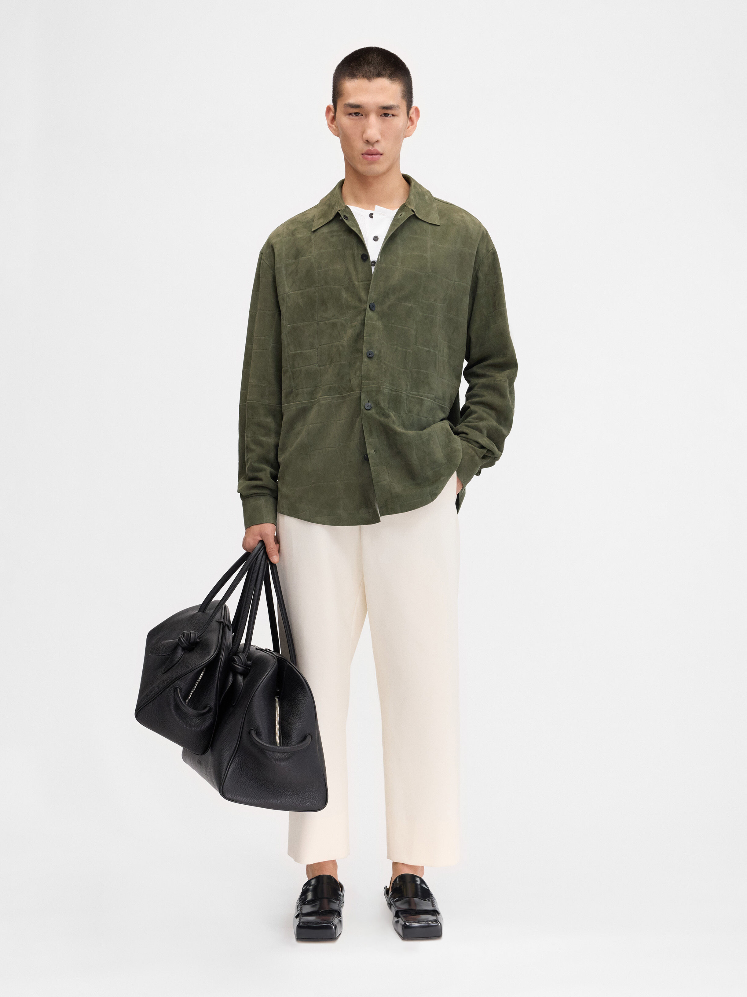 Рубашка из замши под крокодила JACQUEMUS The Croco leather shirt, хаки
Рубашка из замши под крокодила JACQUEMUS The Croco leather shirt, хаки